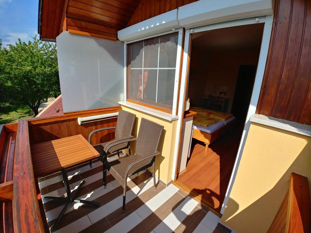 Ciklámen apartman Gyenesdiás Exterior foto